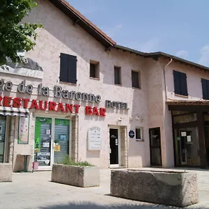 De La Baronne Hotel